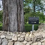 Domaine De Laplan Bed & Breakfast 3*
