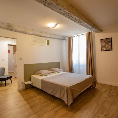Nocleg ze śniadaniem Domaine De Laplan 3*