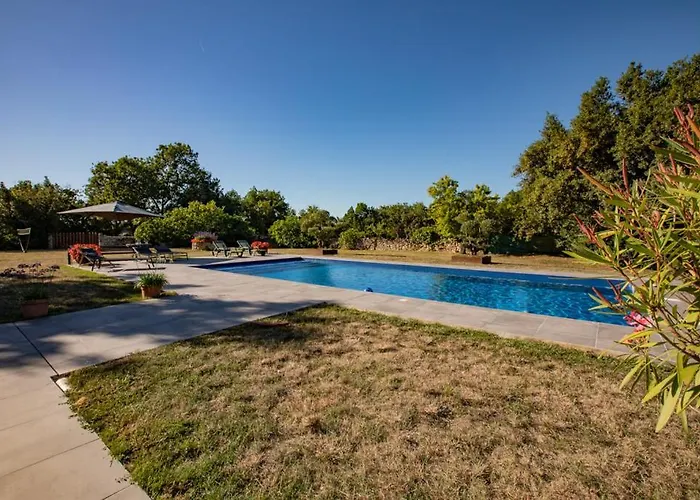 Domaine De Laplan Couette-café Cezan